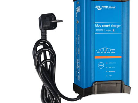 Blue Smart IP22 Charger 12/20 (1)